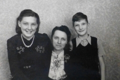 Grandmother, Mother and Klaus
